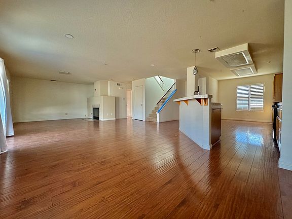 2nd image of 6729 Lindbergh Ave