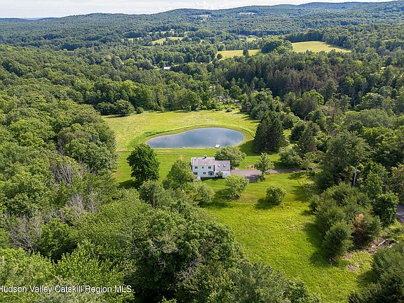 2nd image of 4983 Crow Hill Road