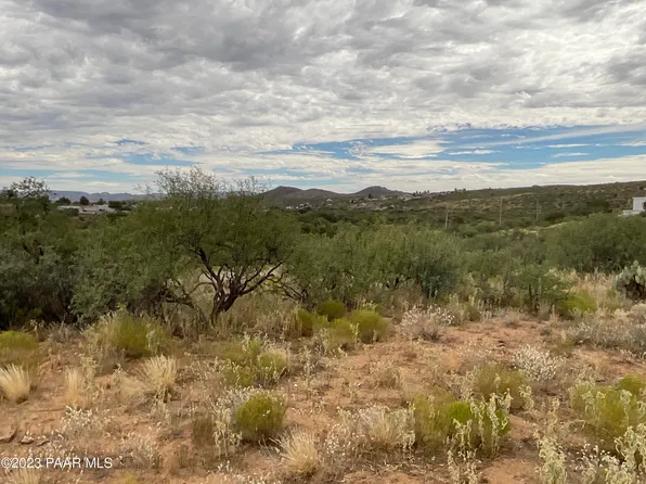 19849 E Fremont Dr, Mayer, AZ 86333