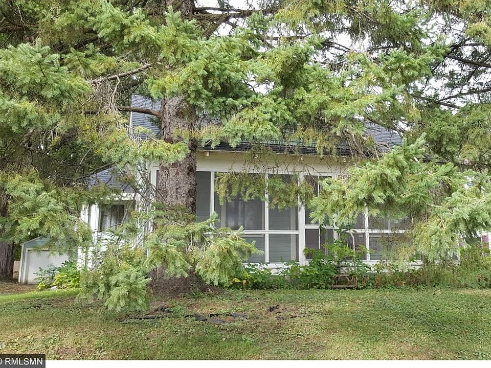2nd image of 812 7th St S
