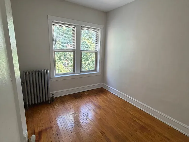1357-67 W Greenleaf Ave — Photo 7