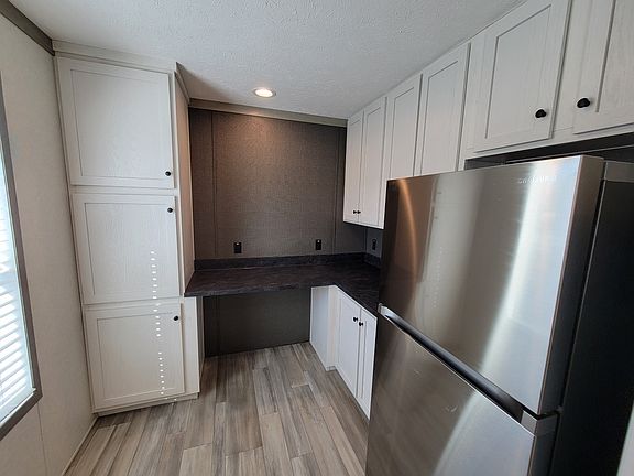 4th image of 9719 Marina Cres #299