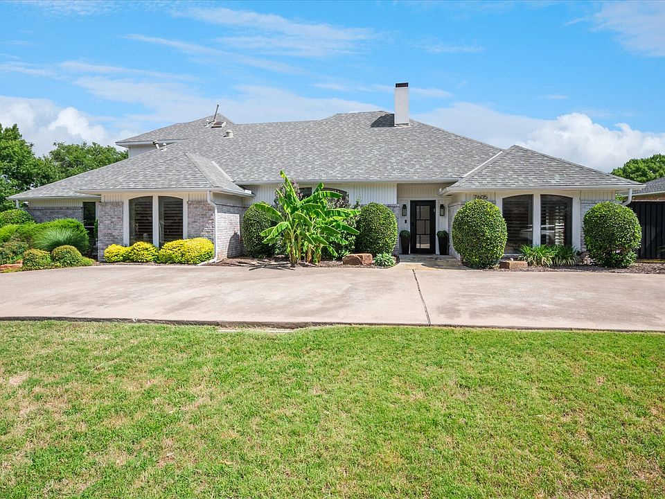 1st image of 7605 Queens Garden Dr