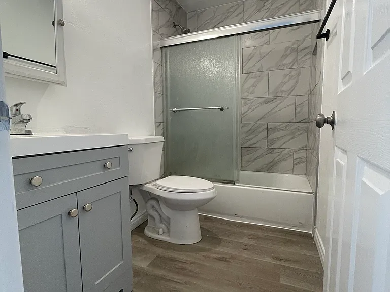 Genesis Apartments — Photo 19