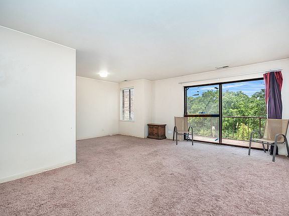 4th image of 425 Walnut Creek Ln Unit 1410