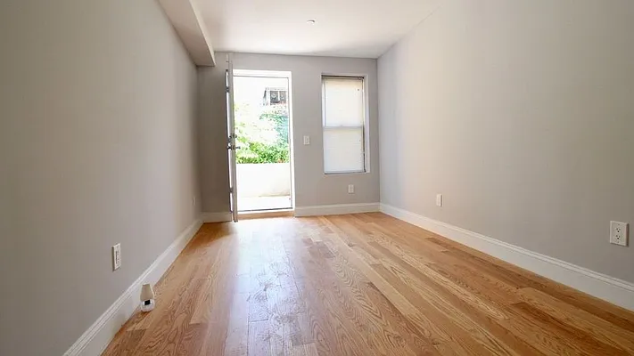 Rented by Nooklyn NYC LLC | media 9