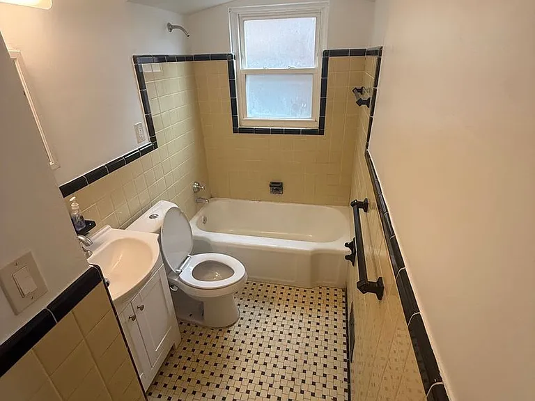 11785 Nashville St — Photo 6