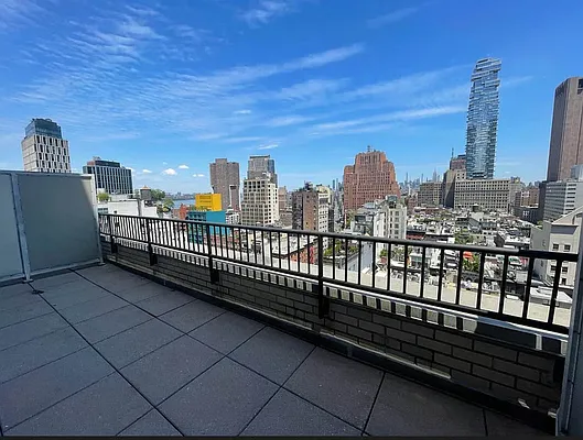 Rented by Manhattan Realty Group | media 3