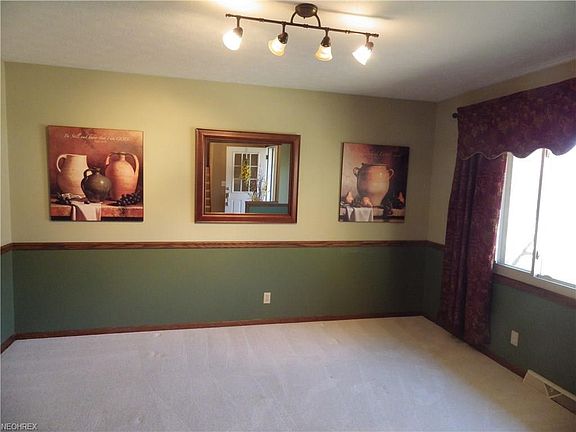 3rd image of 139 Takacs Dr