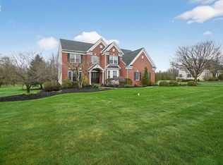 1990 Knight Rd, Green Lane, PA 18054