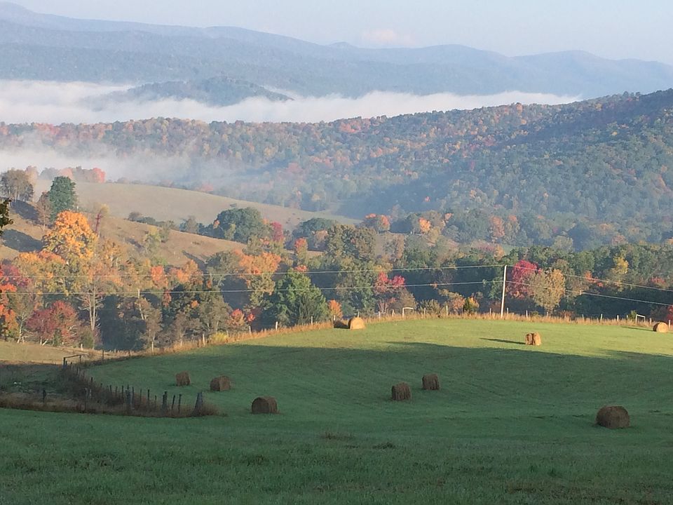 2nd image of 1 Windy Mountain Ln