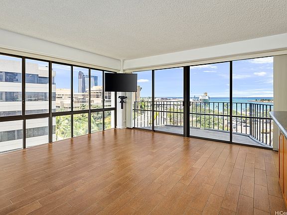 2nd image of 700 Richards St APT 809