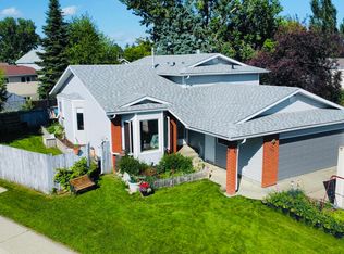 160 Saint Andrews Dr, Stony Plain, AB T7Z 1K9