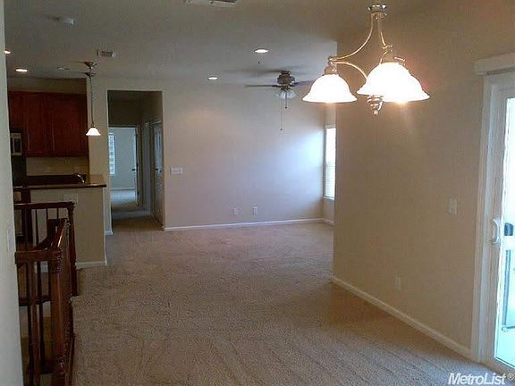 4th image of 3301 N Park Dr Unit 2013