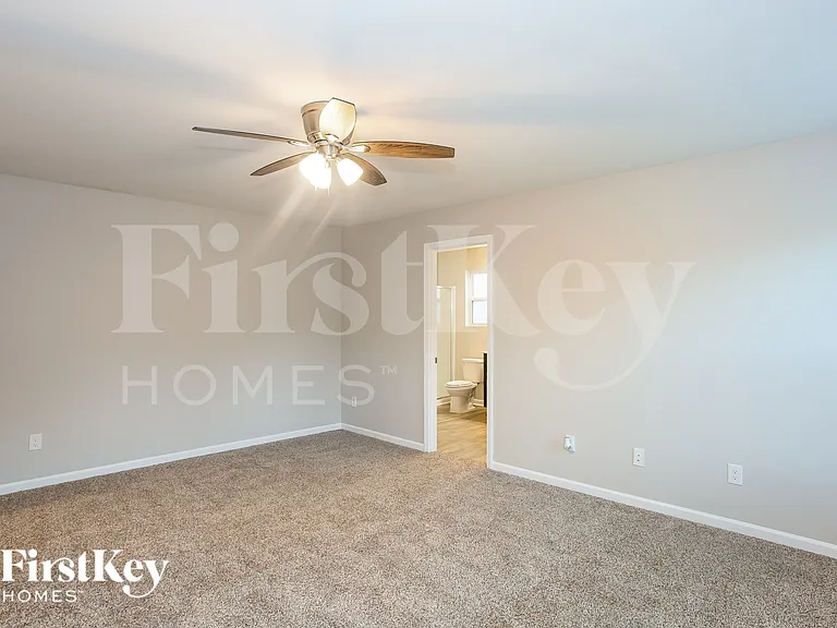 371 Copes Ct — Photo 9