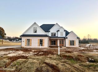 1511 John Thomas Cv, Hernando, MS 38632