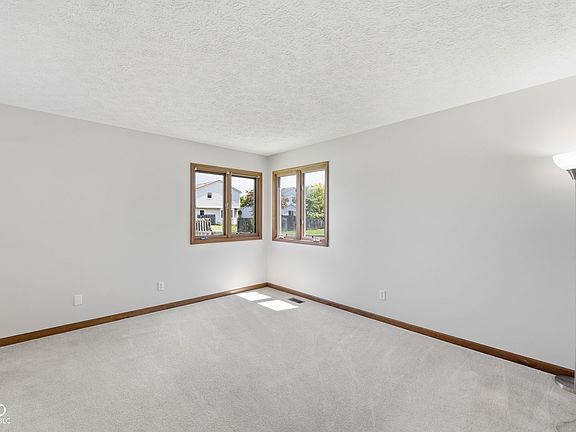 3rd image of 5961 Terrytown Pkwy