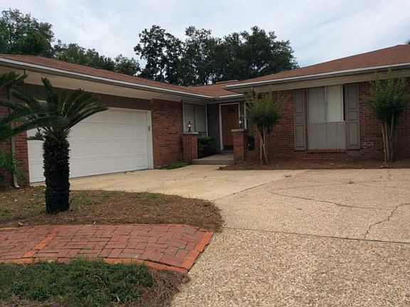 3rd image of 11 Elkwood Ct