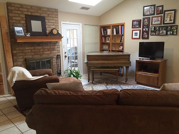 2nd image of 4001 Bay Hill Dr