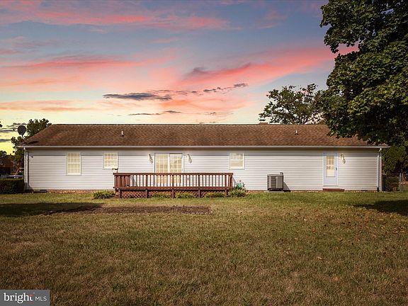2nd image of 104 Wakeland Dr