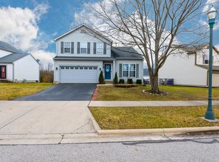 141 Lantern Chase Dr, Delaware, OH 43015