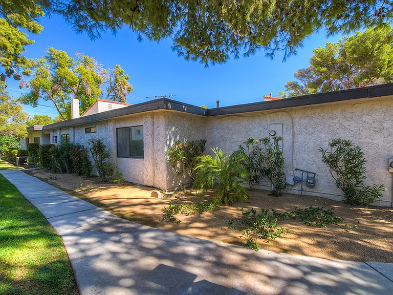 2574 Pera Cir — Photo 1