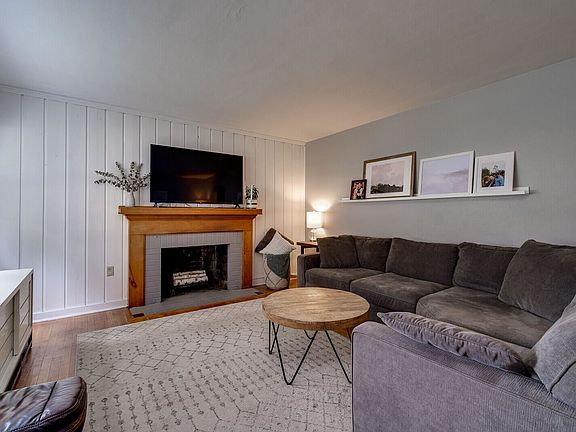 5th image of 603 W Lake Ave