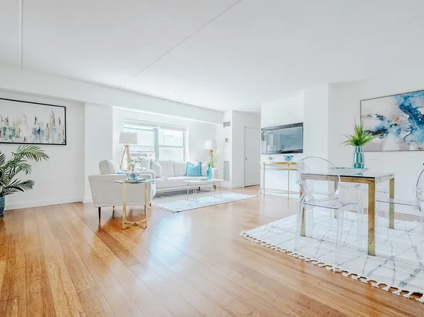 108 Peterborough St APT 3F, Boston, MA 02215