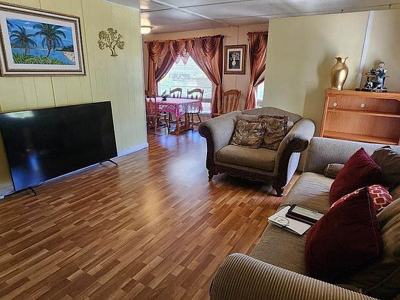 4th image of 162 Larkspur Drive