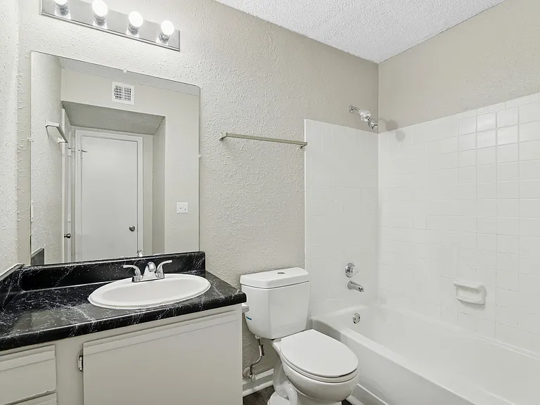 Woodmere Trace — Photo 29