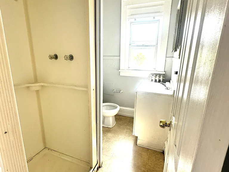 371 Blackman St #3 — Photo 4