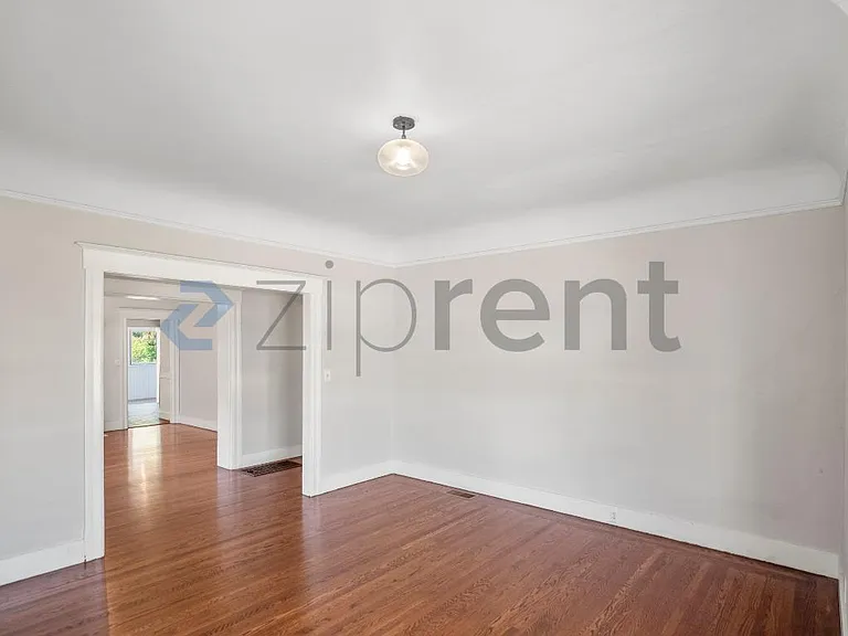 3144 Pleitner Ave — Photo 9