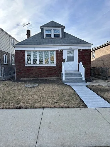 5136 S Luna Ave Photo 1