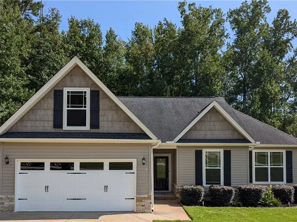 104 Childers Cir, Piedmont, SC 29673