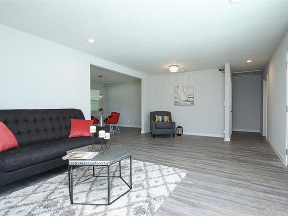 3rd image of 8018 Hammerly Blvd