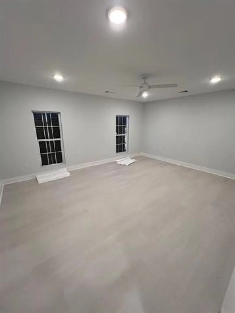 4 bed, 2000 sqft, $3,500 — Photo 2