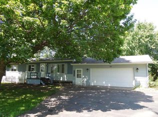 121 3rd Ave, Upsala, MN 56384