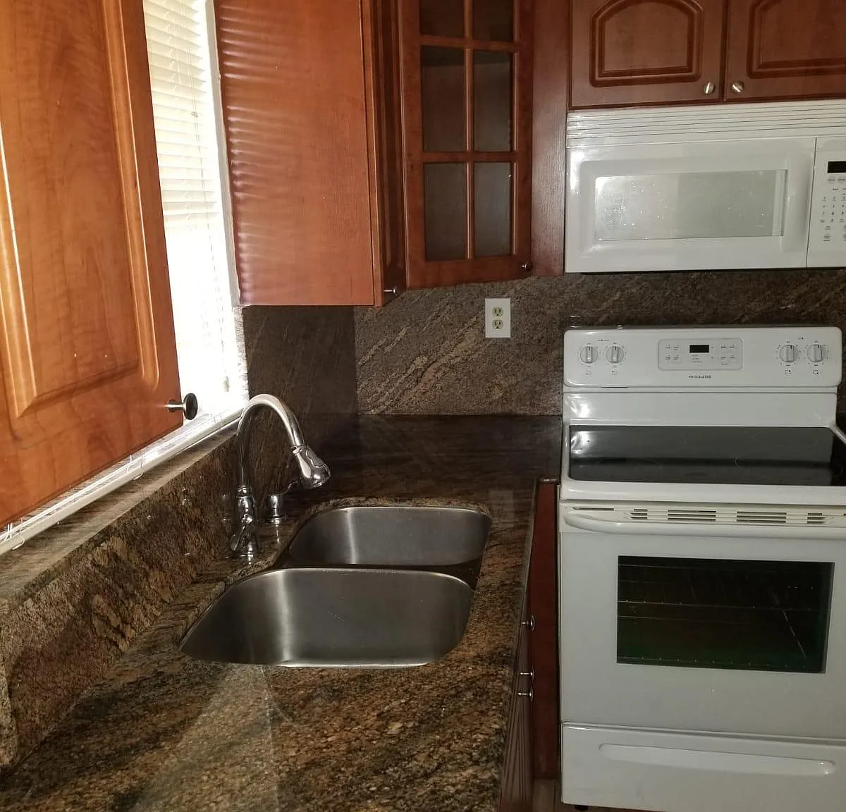 3 bed, 1417 sqft, $2,800 — Photo 4