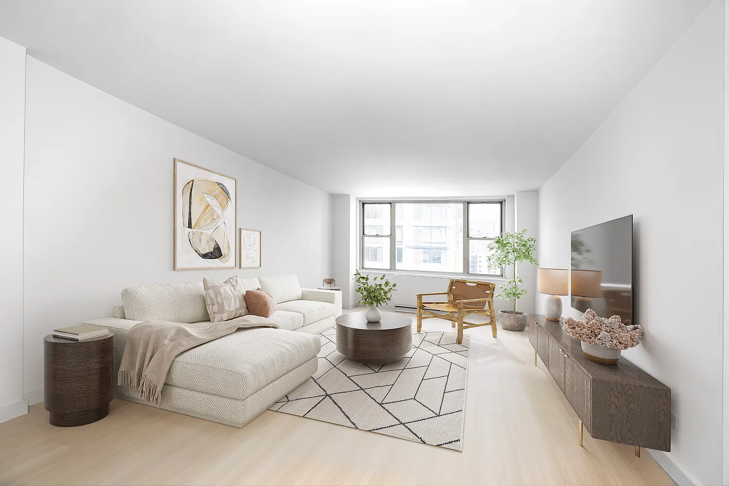 166 East 34th Street — Photo 1