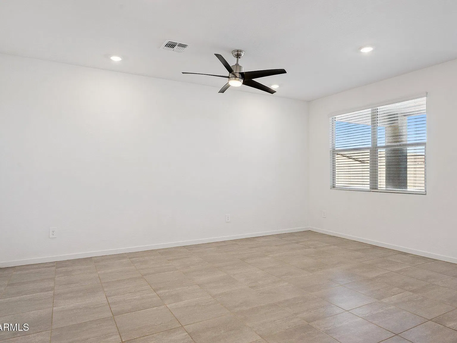 4 bed, 2.0 bath, 1832 sqft, $2,150 — Photo 4