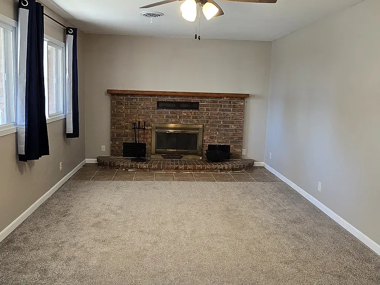 4520 S Washington Ave — Photo 11