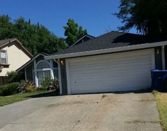 2nd image of 125 Copper Leaf Way