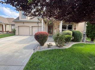 6945 E Greens Dr, Nampa, ID 83687