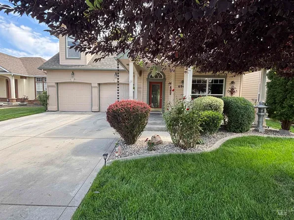 6945 E Greens Dr, Nampa, ID 83687