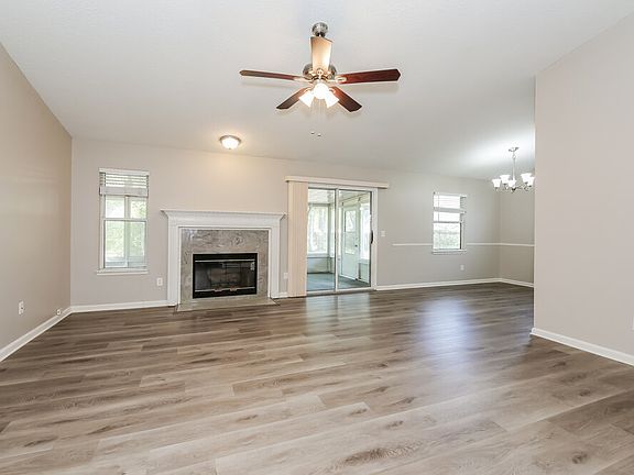 5th image of 1348 High Plains Dr S