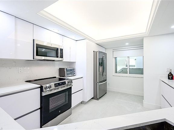 3rd image of 592 Beachwalk Cir #N-202