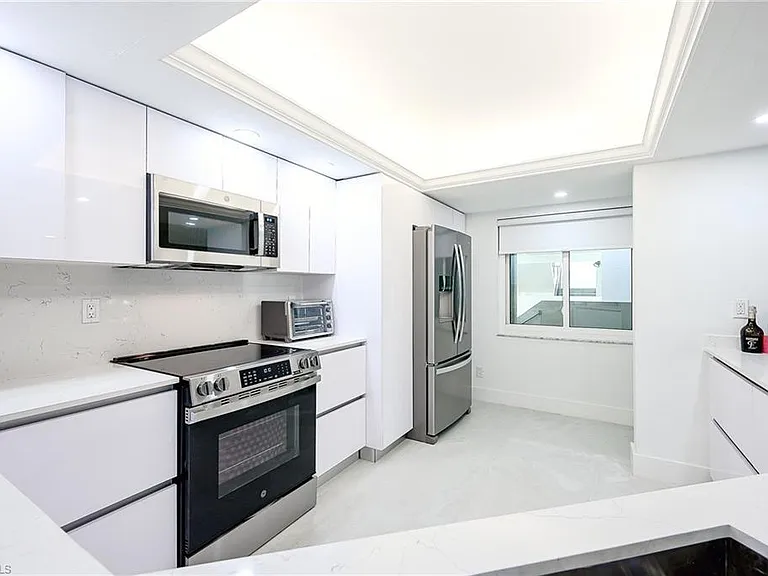 592 Beachwalk Cir #N-202 — Photo 3