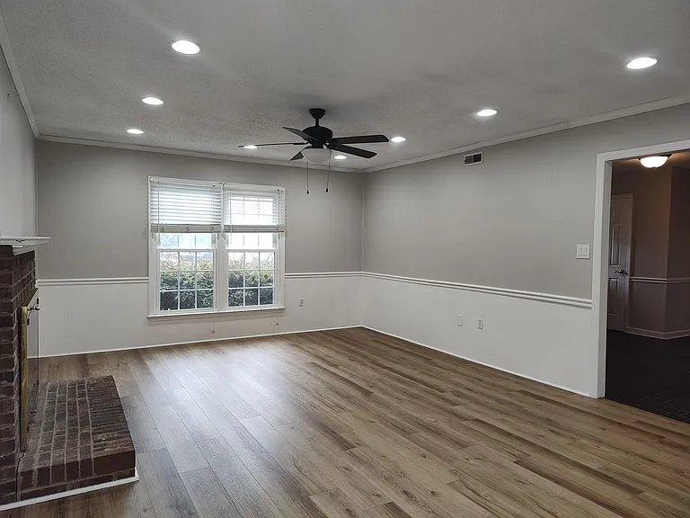7413 Doves Nest Cir — Photo 24