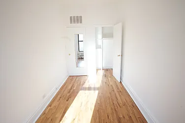 Rented by Harris Philip NYC