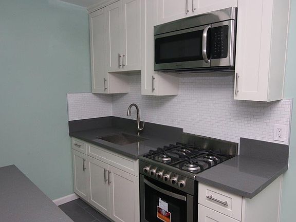 4th image of 449 N Hoover St APT 9